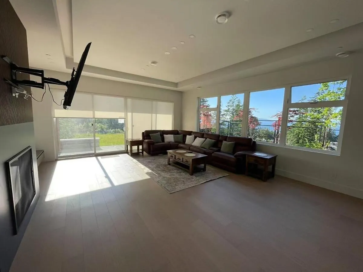 Stylish 6Br Retreat With Breathtaking Ocean Views ننيمو
