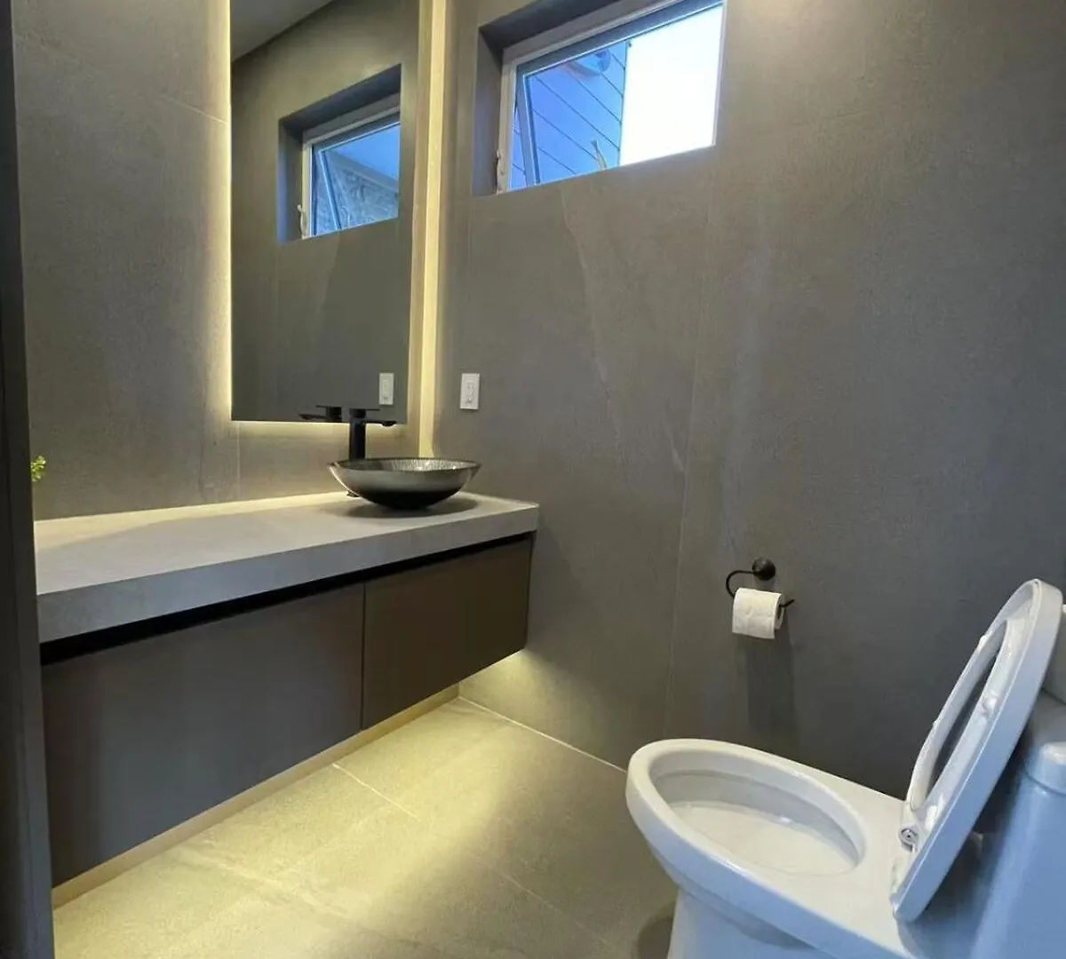 Stylish 6Br Retreat With Breathtaking Ocean Views 0*, Nanaimo Canada