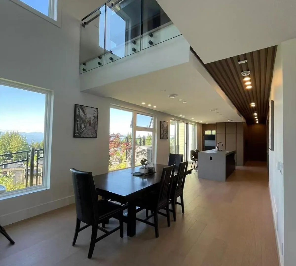 Stylish 6Br Retreat With Breathtaking Ocean Views Holiday home Nanaimo